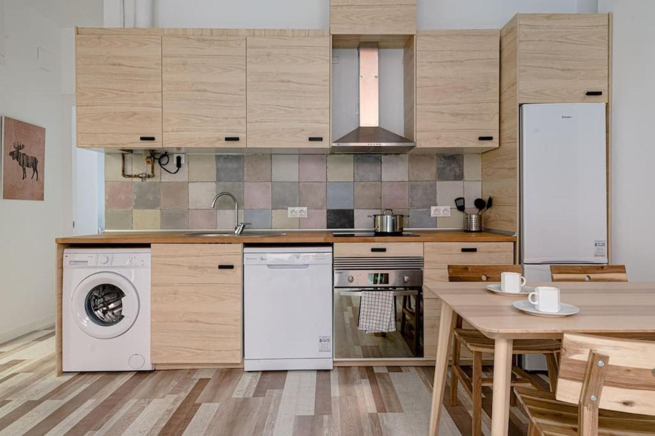 Lovely 2-Bed Flat In Tetuan By Sharingco. Мадрид Экстерьер фото